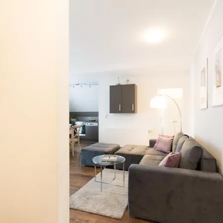 Baltic-suite I - Versteck Am Strom רוסטוק